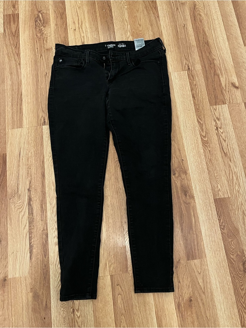 Denizen from Levi's Black Women's Skinny Jeans